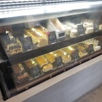 KAKA cheese cake store - ショーケース