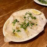 パラダイス ピザ - 看板メニューのメカジキのスモーク、あると絶対オーダーする旨いやつ