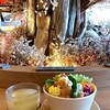 This is Me Kitchen - 中央のテーブル席!!