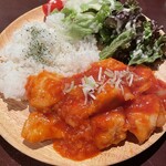 ショット&ワイン エヌバー - トリムネ肉のチリソース