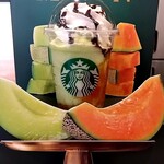 スターバックス・コーヒー - レジ横にメロンフラペチーノ用の撮影スポットを発見（笑）
            
            