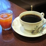 KAKO - モーニング：野菜ジュース、ブレンドコーヒー