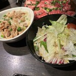 炭火焼肉 牛牛 - 