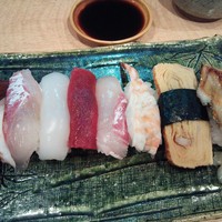 寿司割烹 松葉 - ランチ　握り　ハマチ嫌いなので、変えてとお願いしました。