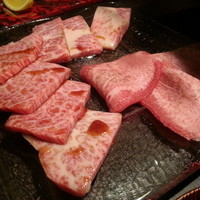 Matasaburo - 特選肉の三種盛り(3500円) 特選塩タン、特選バラ、特選ロース