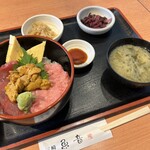 まぐろ食堂 七兵衛丸 - 