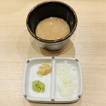 水沢うどん 水香苑 - 胡麻くるみだれと薬味