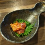 うまいもん酒場　ひのえさる - お通し（ネジマグロ）