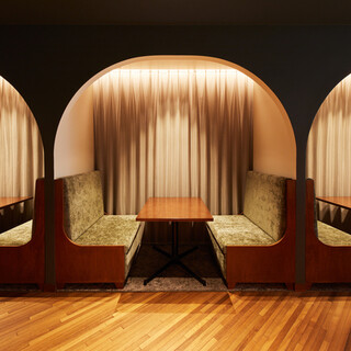 半個室完備◆本好きが集まる空間で、ゆったりとしたひと時を堪能