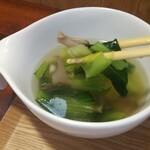 キッチン ブルー グローブ - 具沢山なスープ