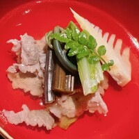 和食しんくろ - ドライエージングをかけた猪のお椀でした。鰹節の一番出汁がウンマイ