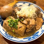 もつ焼き煮込み 楓 - 牛もつ煮込み
            煮たまご
            煮込み豆腐