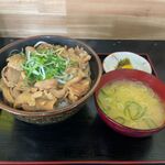 Arupusu Shokudou - もつ煮丼830円