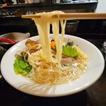 麺屋 秀高 - 鯛と貝の塩ラーメン