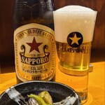 トリキチ商店 - お料理①茄子とピーマンの揚げ浸し《お通し》(税込418円)
            お酒①サッポロ赤星ラガービール(瓶ビール、サッポロビール)(税込583円)