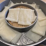 花山うどん 本店 - 見た目通りの迫力ある鬼ひも川うどん