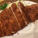 洋食すいす - ロースハムのような弾力あるロースカツ