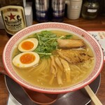 Toukyou Raamen Tawa - 塩らあめん＋味玉¥970、瓶ビール（中）¥630