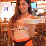 フーターズ - フーターズガール