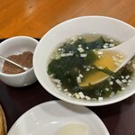 中国料理 珍満 - スープ、お新香、山椒付き