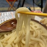 うどん酒場 でべそ - ベストな茹で加減が最高なうどん