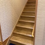 うなぎ亭 友栄 - 2階にはお座敷と個室があるそうです