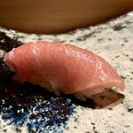 丸萬寿司 - 鮪 大とろ