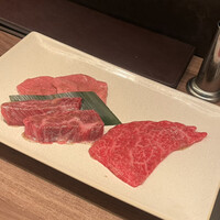 焼肉うしごろ 新宿三丁目店 - 