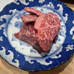 肉亭 まぼたん - 赤身切り身