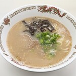 一平 - ラーメン(スープ魅力) 550円