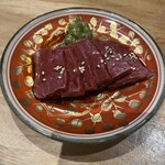 肉亭 まぼたん - しん刺