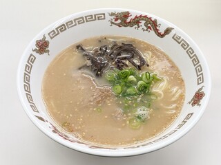 一平 - ラーメン(スープ魅力) 550円