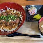 HANAKAGO - ステーキ丼 880円←1日限定20食