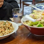 まるきゅう - 焼き飯もちゃんぽんのなかなかのボリューム感