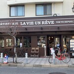 LA VIE UN REVE - 