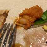 レストラン ルパン - 付け合わせに豆もやし！wフレンチでみたことないww
      大豆とトマトのペーストも添えてあるし、
      赤味噌→大豆→豆もやしで、発想を飛ばしてるのでしょうね。