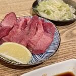 Yakiniku Chuubou Hareruya - 厚切り牛タン