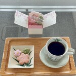 茶房　わらび野 - コーヒー・桜のクッキー