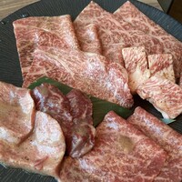 焼肉うしごろ 新宿三丁目店 - 