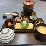 Shokudou Owan - とりたて一番だしの博多出汁巻き玉子定食１５００円。
                         
                        一汁三菜を基本にした健康的な御膳です。