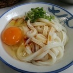 三嶋製麺所 - 卵を入れて