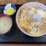 お食事処 たくみ - カツ丼600円