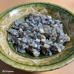 御料理 寺沢 - 毛蟹と早掘りの筍と槍烏賊と烏賊墨の炊き込みごはん