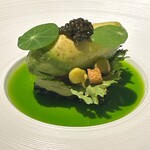 ラ・ヴァガボンド - 噴火湾の毛蟹　アボカド　キャビア　ナスタチウム　九条ネギ　イタリアンパセリ　黒米　トマト　ピスタチオ