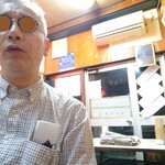 Hinode Shiyokudou - 銭湯でほぼ同じ柄のワイシャツのおじさんに遭遇して双子コーデになってしまったオッサン