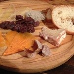 南欧バルアミスタ - ドライフルーツとチーズ盛り合わせ
