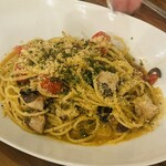 BAR ITALIANA SOUL FREE - カツオ茄子トマトのパスタ、香草パン粉かけ