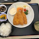 キッチン台所 - 大きな鯵フライ定食¥1180