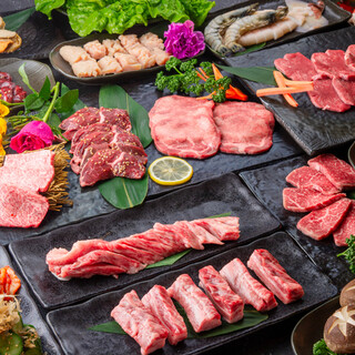 Enjoy the A5 rank Wagyu beef. The fine texture of the meat and the delicious fat will leave you intoxicated.