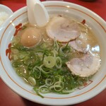 Nagahamayatai Yamachan - 長浜ラーメン+味付け玉子